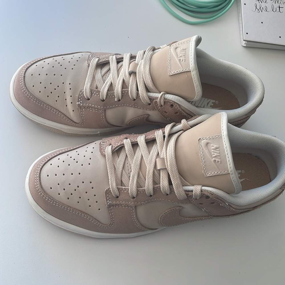 Nike Dunks Sanddrift W9 | M 7.5 - Picture 3 of 6